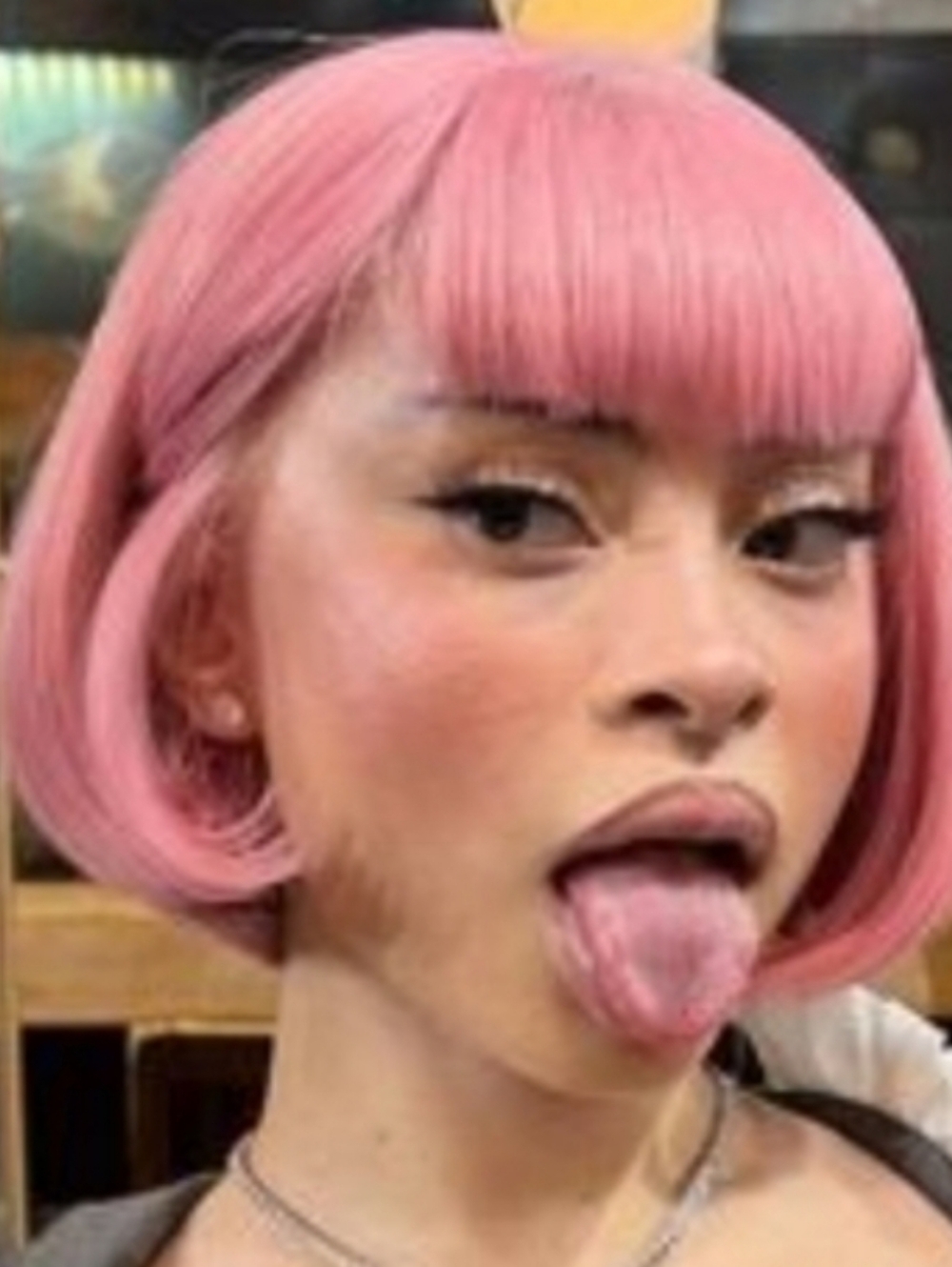 Chic Pink Bob Wig 💞🌸